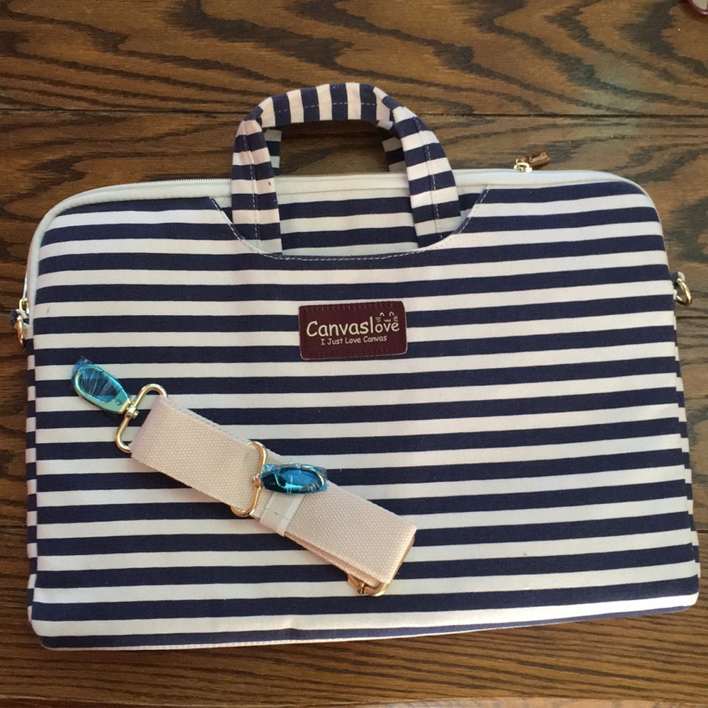 Canvaslove zippered navy stripe bag